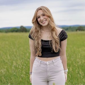 Meet your Posher, Reagan